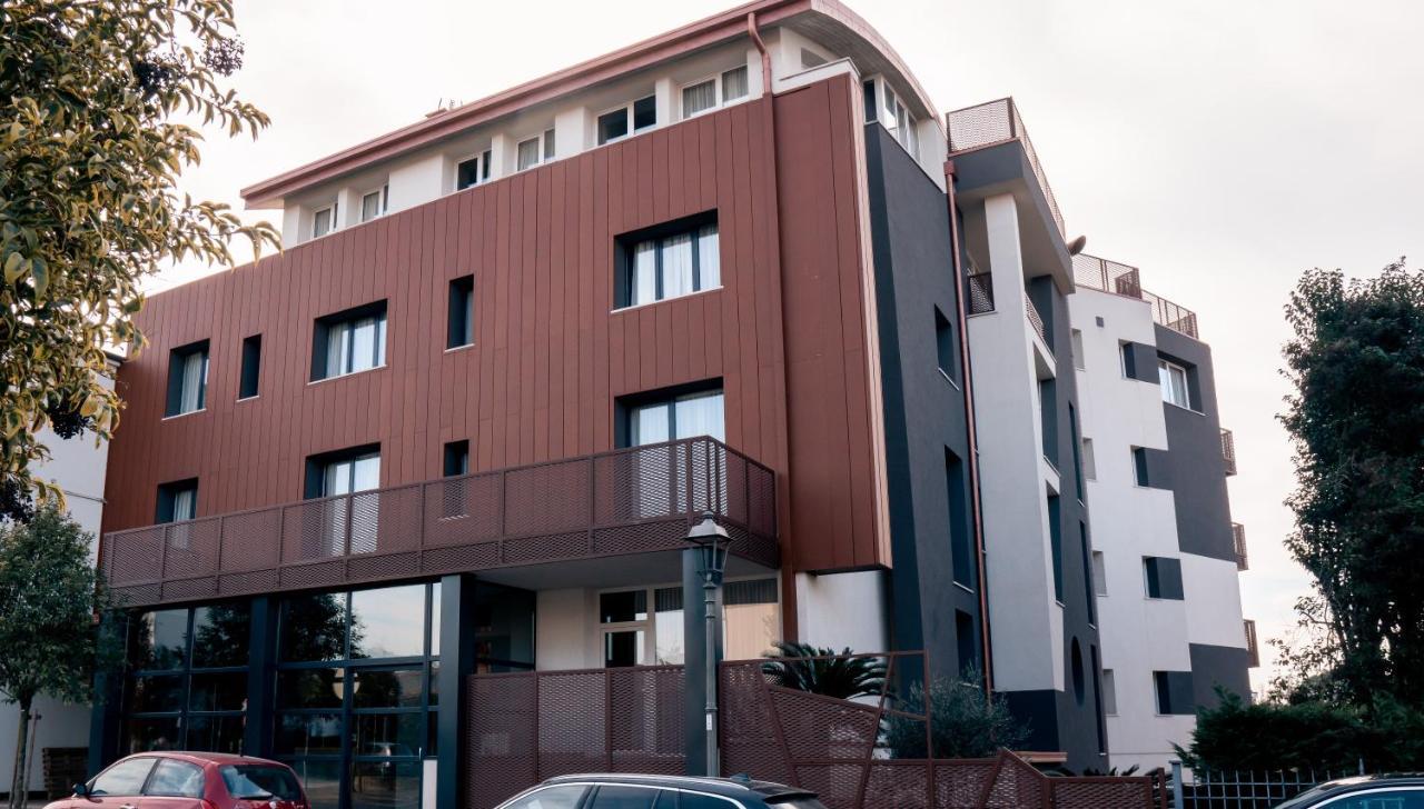 K Modern Hotel Peschiera del Garda Exterior foto