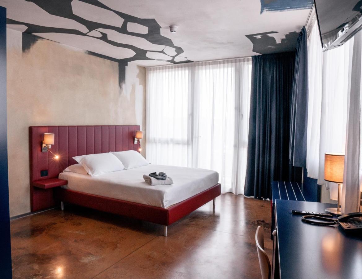 K Modern Hotel Peschiera del Garda Exterior foto